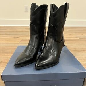 Universal Thread - Women's Jenson Western Ankle Boots with Memory Foam Insole